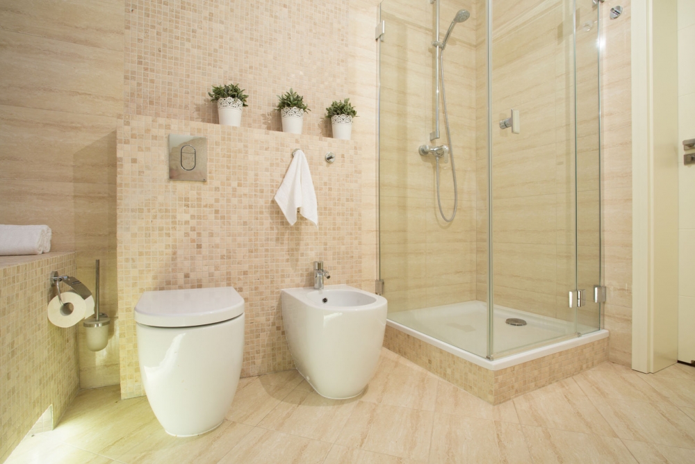 Reformar baños de vivienda en Mazarrón